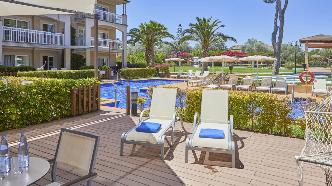 One bedroom Swim Up Suite